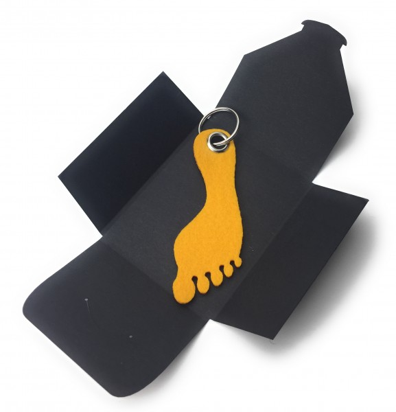 Schlüsselanhänger aus Filz optional mit Namensgravur - Fuss / Sohle - safrangelb als Schlüsselanhän